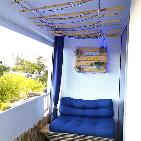 A 2mn A Pieds Apartment *