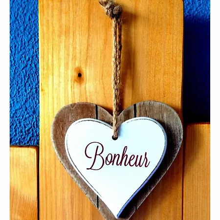 A 2mn A Pieds Apartment *